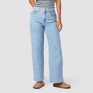 DENIZEN from Levi's Women's Vintage High-Rise Wide Saltwater Fade